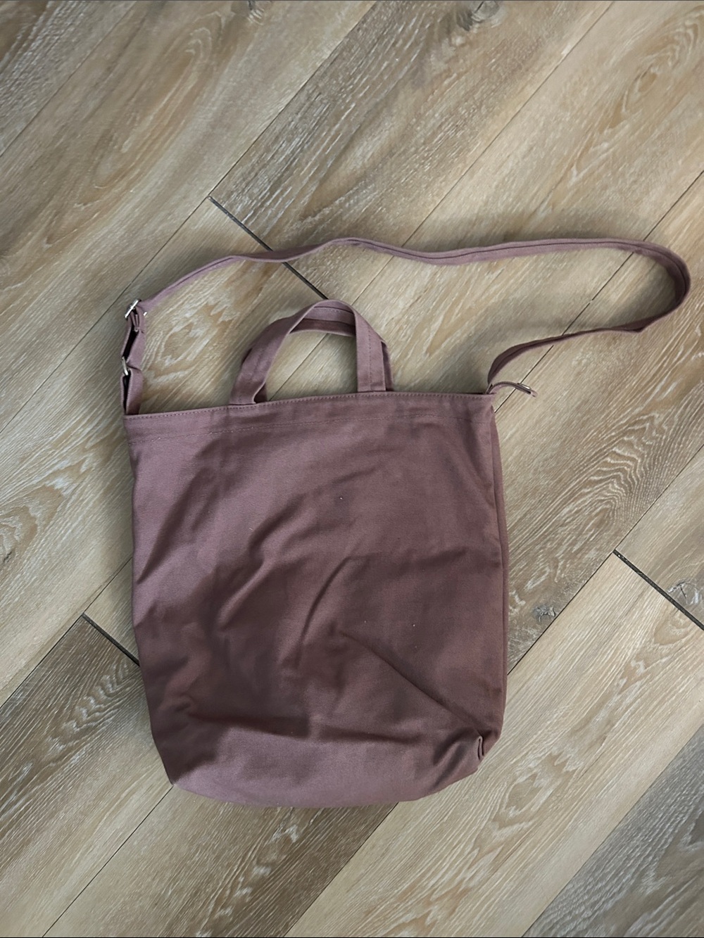 Baggu Duck Bag Mauve Canvas Everyday Tote Bag with Crossbody Strap - Picture 2 of 5